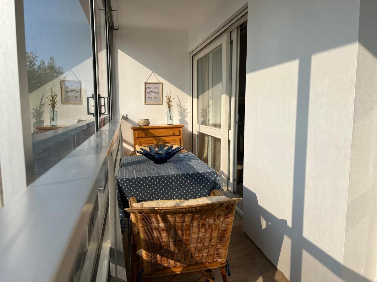 L'Escale Ensoleillee, 2 Pieces Sur Le Port Proche Juno Beach Курсель-сюр-Мер Екстер'єр фото